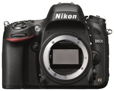 Nikon D600 Body Podnieś poziom umiejętności fotografowania dzięki aparatowi D600. We wszystkich pozycjach — od prawdziwego szerokokątnego po superteleskopowy — matryca formatu FX o rozdzielczości 24,3 megapiksela tworzy obrazy z niewiarygodnymi szczegółami przy dowolnej czułości ISO z szerokiego zakresu aparatu.